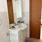 200mt Dal Mare, Posto Auto E Giardino *